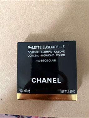 CHANEL Palette Essentielle 150 Beige Clair - Black & Gold Box